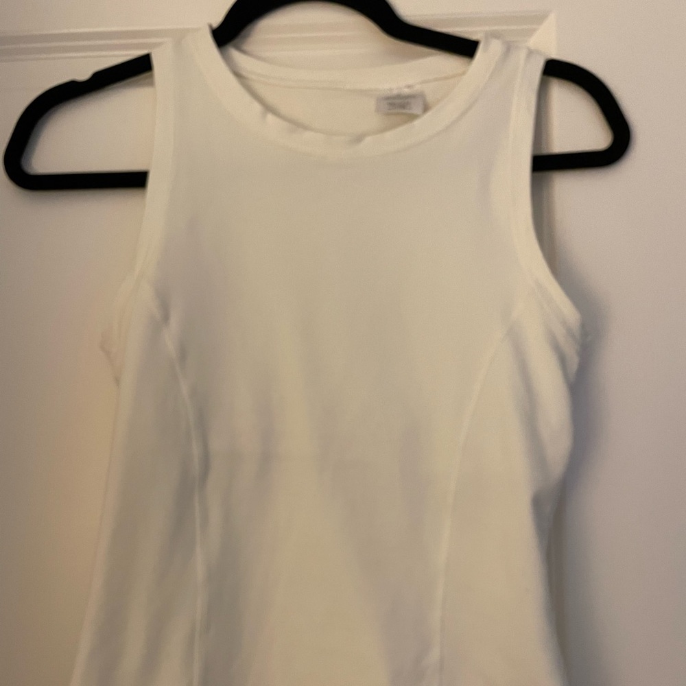 SIZE M WHITE WORKOUT TANK TOP